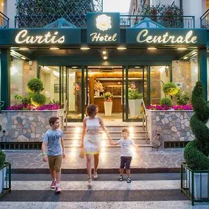 hotel-curtis-centrale.hotelitalianriviera.com/